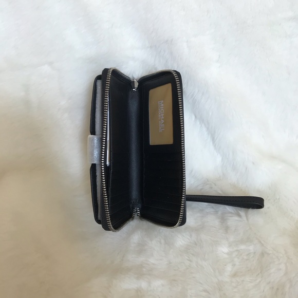 Michael Kors Jet set Travel MD ZA phone holder - Picture 5 of 7